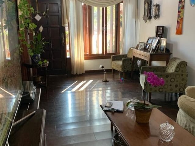 Casa com 254m² 4 quartos e 6 banheiros, à venda, no bairro Vila Carmem em Embu das Artes