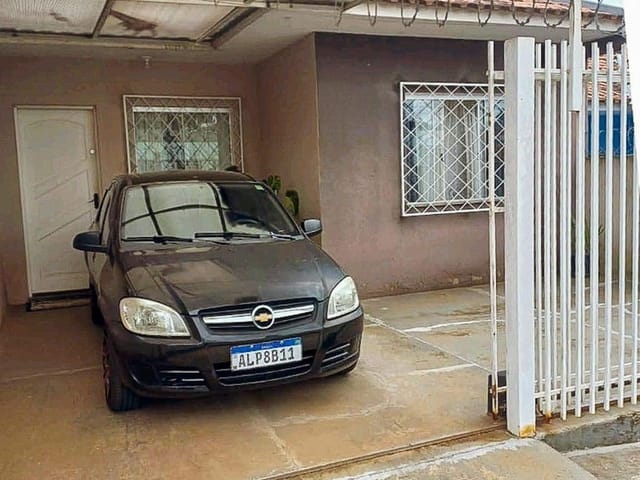 Casa à Venda – 2 Quartos, Sala e Cozinha Conjugadas – Garagem Coberta, Próxima à BRF