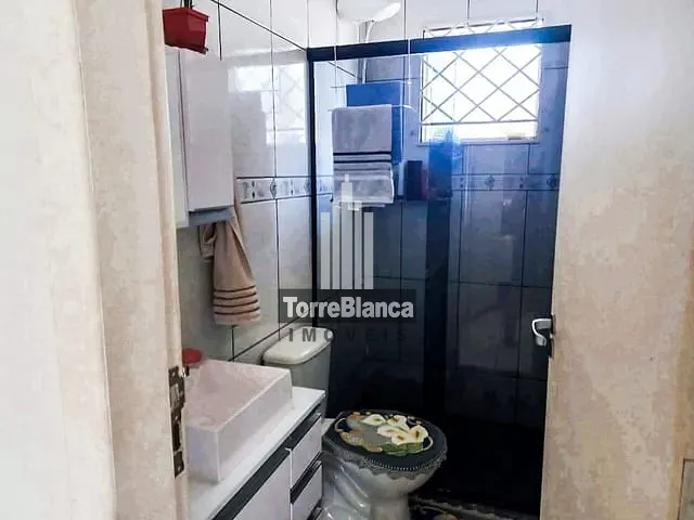 Casa 2 quartos e 1 banheiro, à venda, no bairro Uvaranas em Ponta Grossa