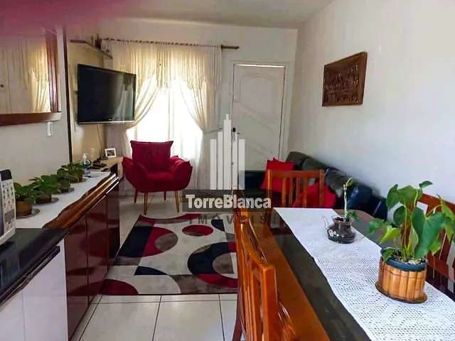 Casa 2 quartos e 1 banheiro, à venda, no bairro Uvaranas em Ponta Grossa