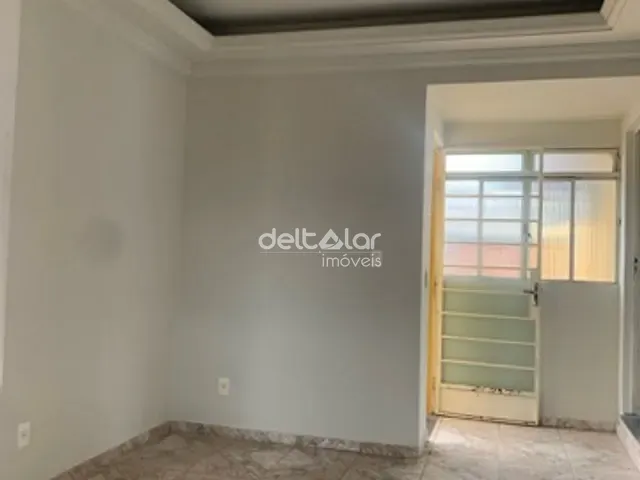 Casa com 100m² 3 quartos e 2 banheiros, para alugar, no bairro Jardim dos Comerciários (Venda Nova) em Belo Horizonte
