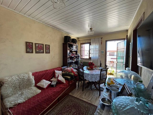 Casa 3 quartos e 2 banheiros, à venda, no bairro Três Vendas em Pelotas