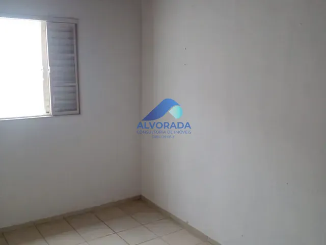 Casa 3 quartos e 1 banheiro, à venda, no bairro Conjunto Residencial Trinta e Um de Março em São José dos Campos