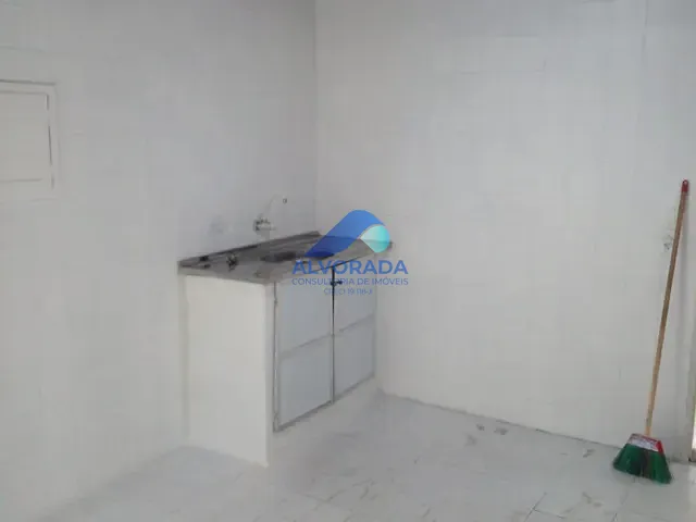 Casa 3 quartos e 1 banheiro, à venda, no bairro Conjunto Residencial Trinta e Um de Março em São José dos Campos