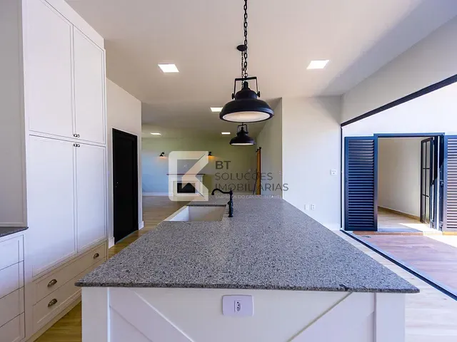 Casa com 300m² 3 quartos e 5 banheiros, à venda, no bairro Residencial Monte Verde em Indaiatuba