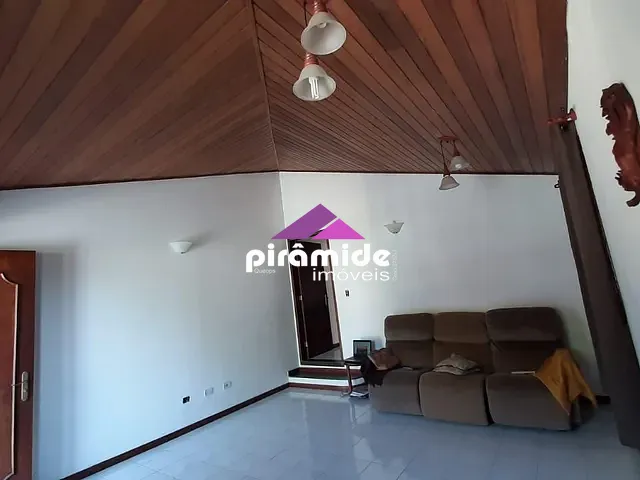 Casa com 125m² 3 quartos e 2 banheiros, à venda, no bairro Jardim das Indústrias em São José dos Campos
