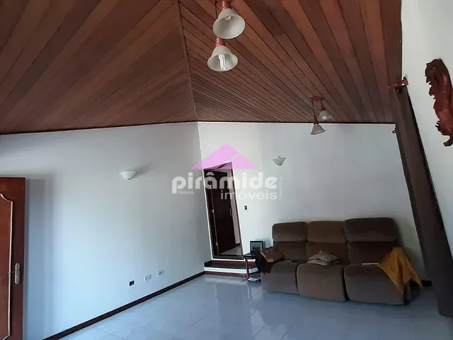 Casa com 125m² 3 quartos e 2 banheiros, à venda ou para alugar, no bairro Jardim das Indústrias em São José dos Campos