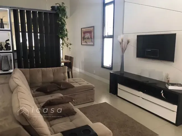 Casa com 250m² 3 quartos e 3 banheiros, à venda, no bairro Parque Residencial Maria Elmira em Caçapava