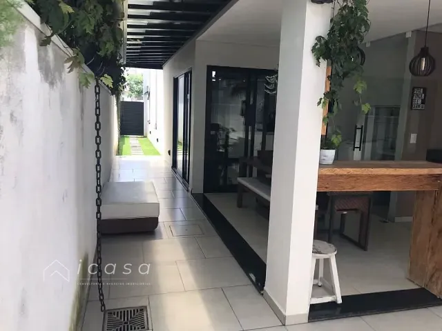 Casa com 250m² 3 quartos e 3 banheiros, à venda, no bairro Parque Residencial Maria Elmira em Caçapava