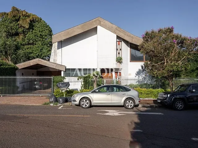 Casa com 792m² 4 quartos e 3 banheiros, à venda, no bairro Quebec em Londrina