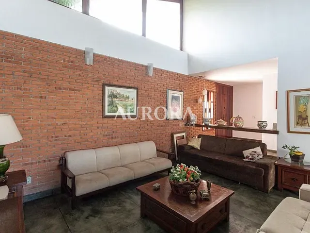 Casa com 792m² 4 quartos e 3 banheiros, à venda, no bairro Quebec em Londrina
