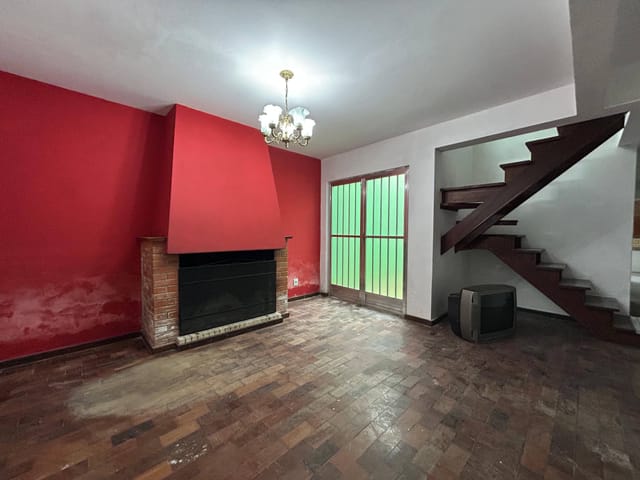 Casa com 150m² 3 quartos e 3 banheiros, à venda, no bairro Centro em Pelotas
