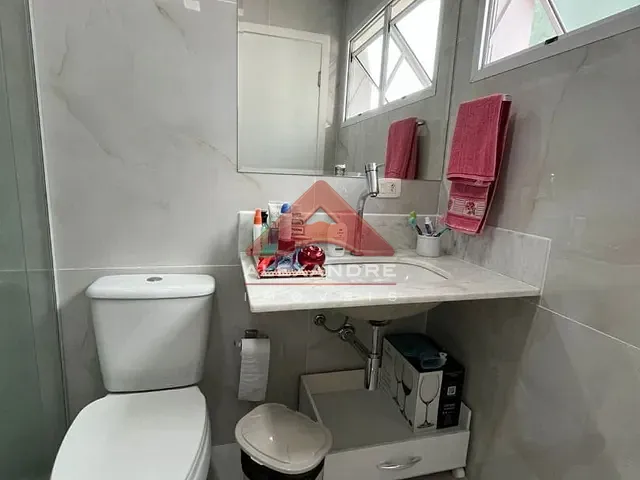 Casa com 385m² 4 quartos e 5 banheiros, à venda, no bairro Vila Patrícia em São José dos Campos