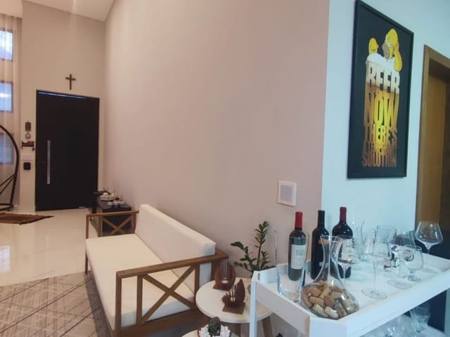 Casa com 460m² 3 quartos e 5 banheiros, à venda, no bairro Colinas do Paratehy em São José dos Campos
