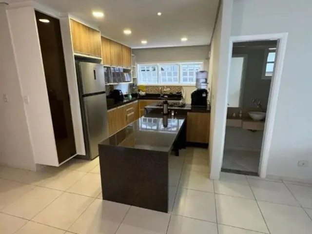 Casa com 450m² 4 quartos e 4 banheiros, à venda, no bairro Conjunto Residencial Esplanada do Sol em São José Dos Campos