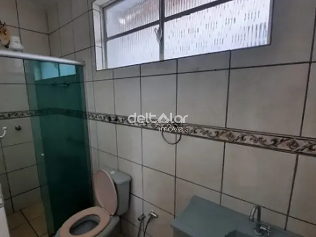 Casa com 360m² 4 quartos e 3 banheiros, à venda, no bairro Planalto em Belo Horizonte