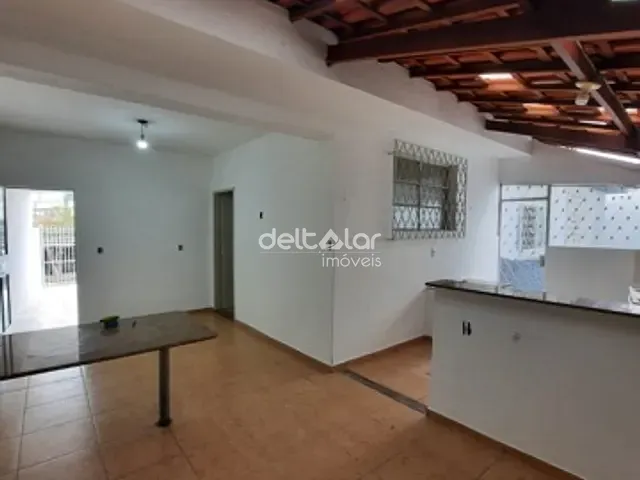 Casa com 360m² 4 quartos e 3 banheiros, à venda, no bairro Planalto em Belo Horizonte