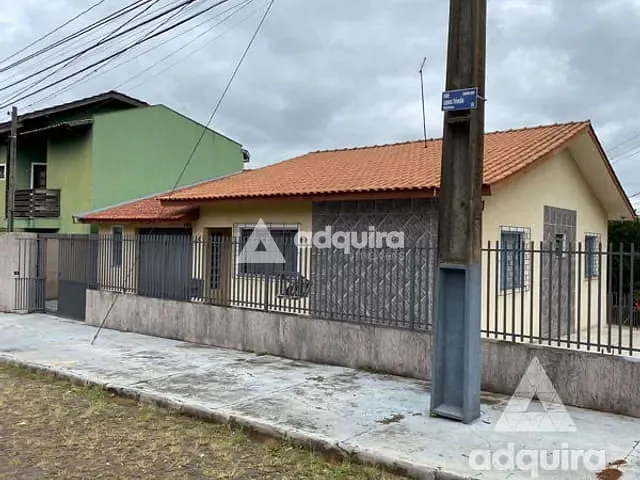 Casa 2 quartos e 2 banheiros, à venda, no bairro Estrela em Ponta Grossa