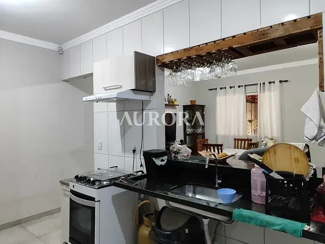 Casa com 150m² 2 quartos e 2 banheiros, à venda, no bairro H.U. em Londrina