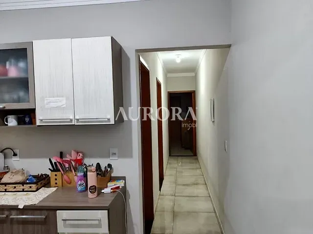 Casa com 150m² 2 quartos e 2 banheiros, à venda, no bairro H.U. em Londrina