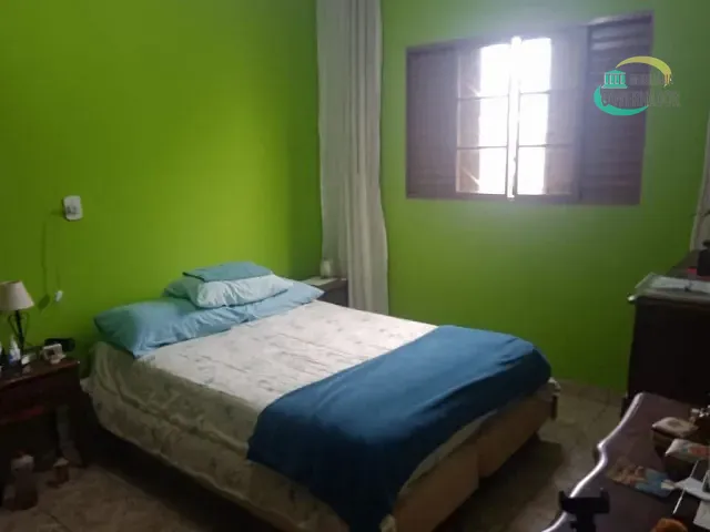 Casa com 555m² 4 quartos e 3 banheiros, à venda, no bairro Parque Santa Bárbara em Campinas
