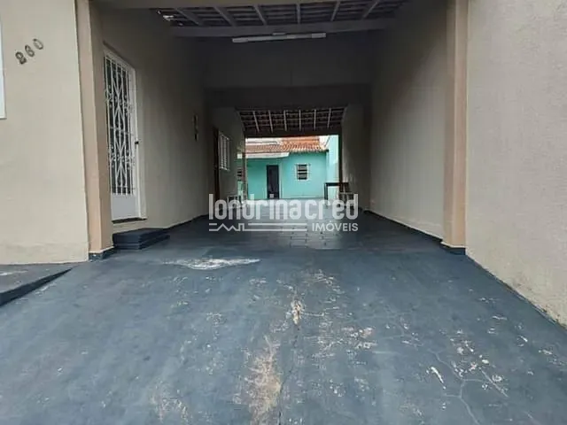 Casa com 300m² 3 quartos e 2 banheiros, à venda, no bairro Vila Romana em Ibiporã