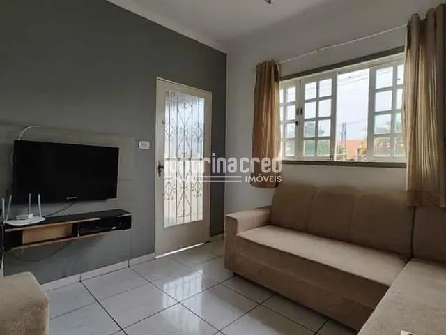 Casa com 300m² 3 quartos e 2 banheiros, à venda, no bairro Vila Romana em Ibiporã