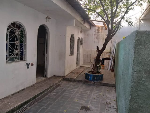 Casa com 250m² 4 quartos e 5 banheiros, à venda, no bairro Parque Santa Teresa em Carapicuíba