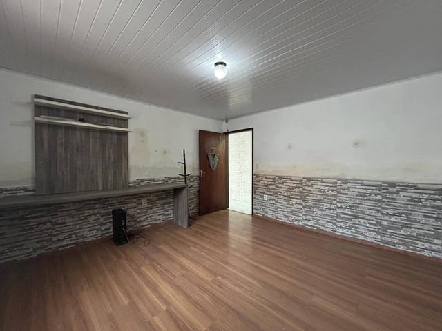 Casa com 144m² 2 quartos e 2 banheiros, à venda, no bairro Areal em Pelotas