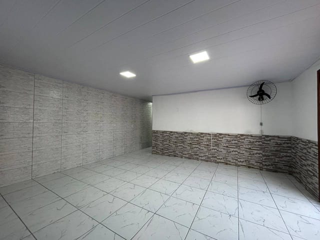 Casa com 144m² 2 quartos e 2 banheiros, à venda, no bairro Areal em Pelotas