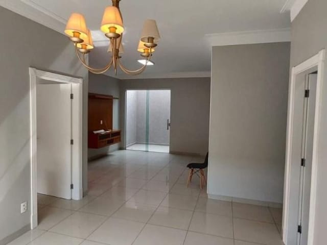Foto do Casa - Casa com 4 dormitórios, 203 m² - venda por R$ 900.000 ou aluguel por R$ 4.615/mês - Jardim do Lago - Uberaba/MG | ZUCATO IMOBILIARIA LTDA