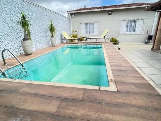 Casa com 300m² 3 quartos e 2 banheiros, à venda, no bairro Vila Geny em Lorena