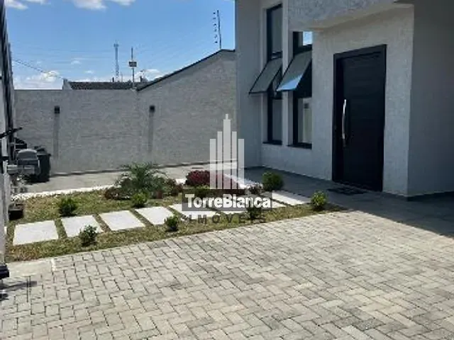 Casa com 300m² 3 quartos e 2 banheiros, à venda, no bairro Uvaranas em Ponta Grossa