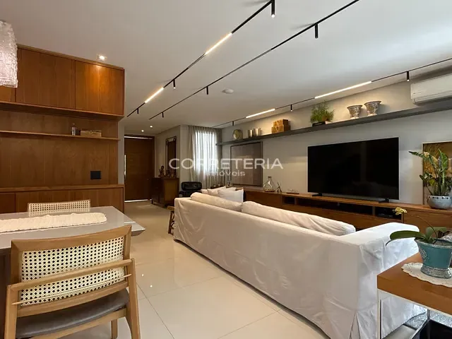 Casa 5 quartos e 6 banheiros, à venda, no bairro Jardim Cordeiro em São Paulo