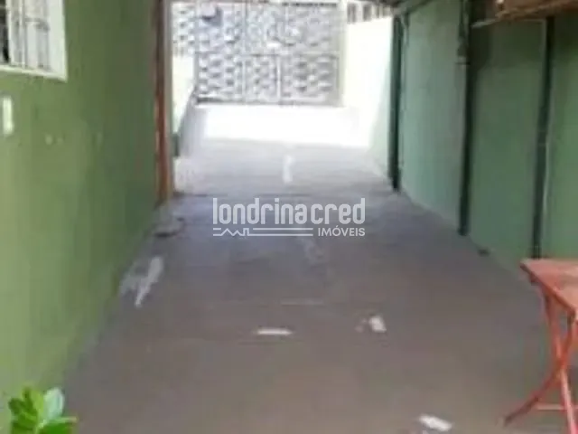 Casa com 250m² 2 quartos e 1 banheiro, à venda, no bairro Jardim São Francisco de Assis em Londrina