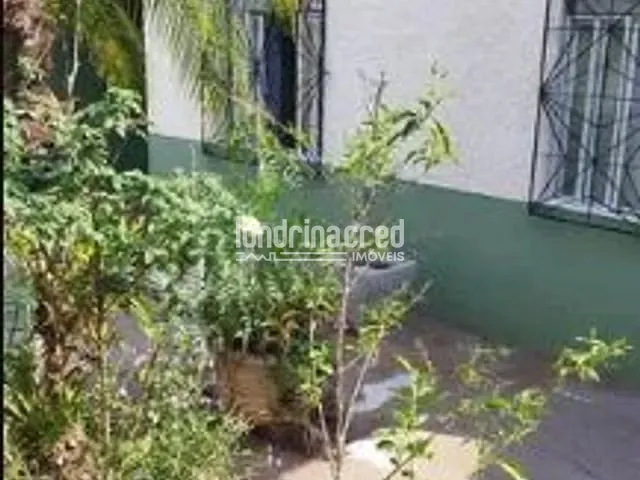 Casa com 250m² 2 quartos e 1 banheiro, à venda, no bairro Jardim São Francisco de Assis em Londrina