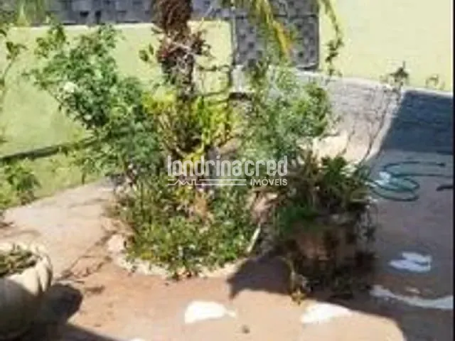 Casa com 250m² 2 quartos e 1 banheiro, à venda, no bairro Jardim São Francisco de Assis em Londrina