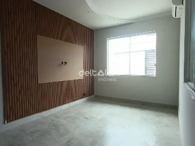 Casa com 200m² 3 quartos e 2 banheiros, à venda, no bairro Santa Mônica em Belo Horizonte
