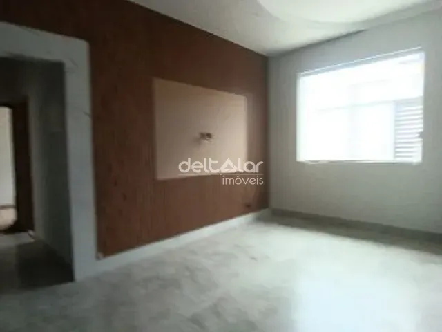 Casa com 200m² 3 quartos e 2 banheiros, à venda, no bairro Santa Mônica em Belo Horizonte