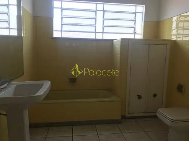 Casa com 600m² 4 quartos e 2 banheiros, à venda, no bairro Centro em Pindamonhangaba