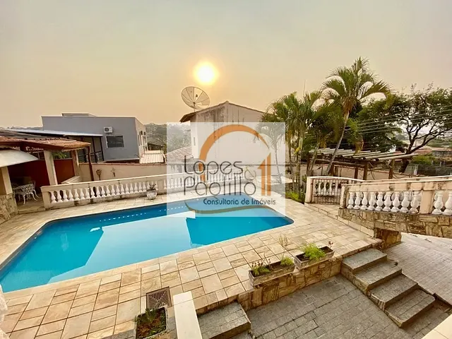 Casa com 656m² 3 quartos e 1 banheiro, à venda, no bairro Jardim Paulista em Atibaia