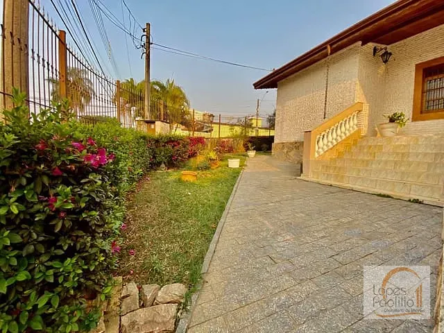 Casa com 656m² 3 quartos e 1 banheiro, à venda, no bairro Jardim Paulista em Atibaia