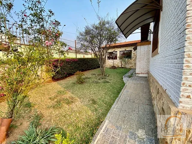 Casa com 656m² 3 quartos e 1 banheiro, à venda, no bairro Jardim Paulista em Atibaia