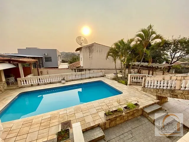 Casa com 656m² 3 quartos e 1 banheiro, à venda, no bairro Jardim Paulista em Atibaia