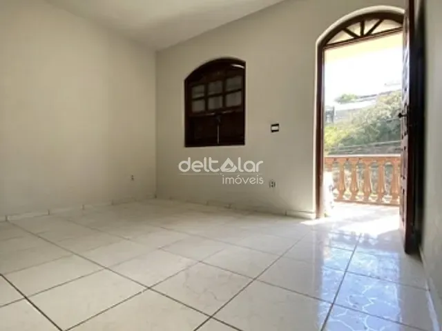 Casa 3 quartos e 2 banheiros, para alugar, no bairro Ouro Preto em Belo Horizonte