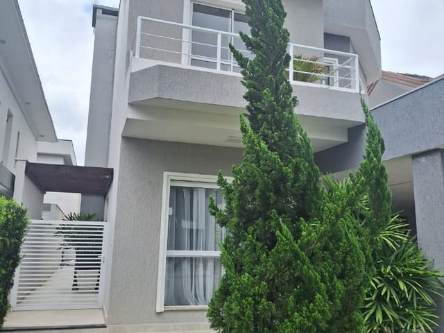 Casa com 250m² 3 quartos e 1 banheiro, à venda, no bairro Urbanova em São José dos Campos