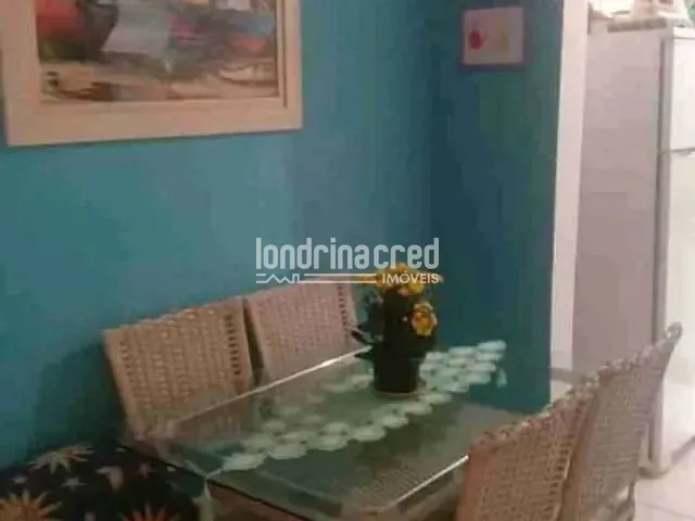 Casa com 175m² 2 quartos e 1 banheiro, à venda, no bairro Residencial Octávio Cesário em Cambé