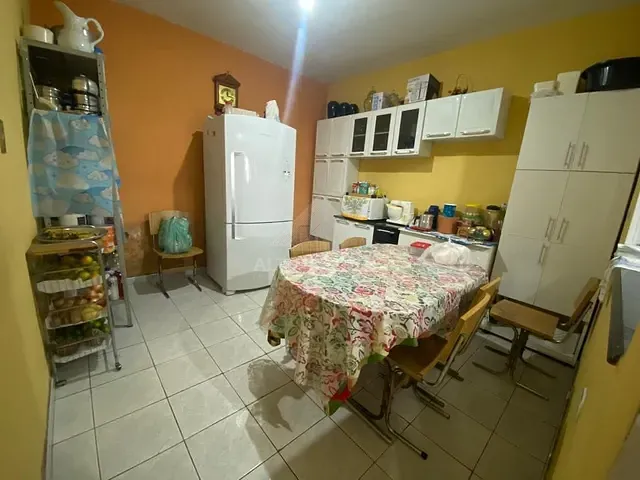 Casa com 451m² 7 quartos e 6 banheiros, à venda, no bairro Vila Dirce em Mauá