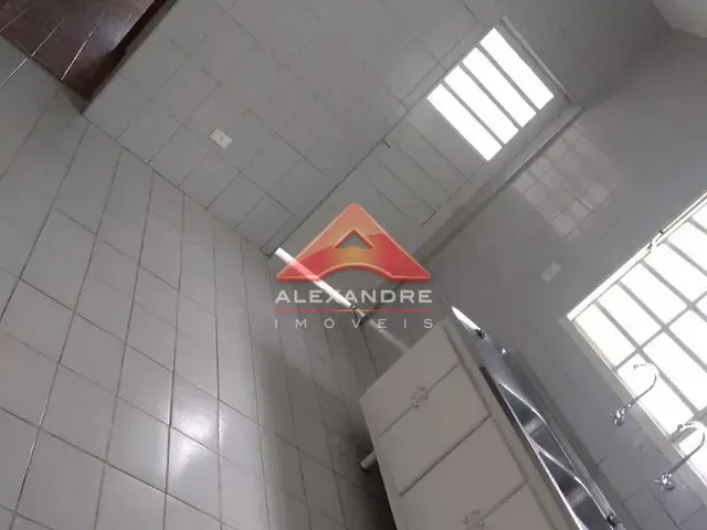 Casa com 250m² 3 quartos e 4 banheiros, à venda, no bairro Jardim da Granja em São José dos Campos