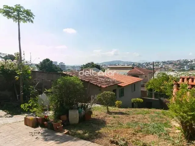 Casa com 380m² 3 quartos e 2 banheiros, para alugar, no bairro Planalto em Belo Horizonte